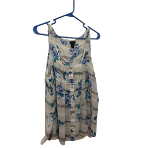 Size 0x- Gently loved torrid button downed grey and blue floral tank top